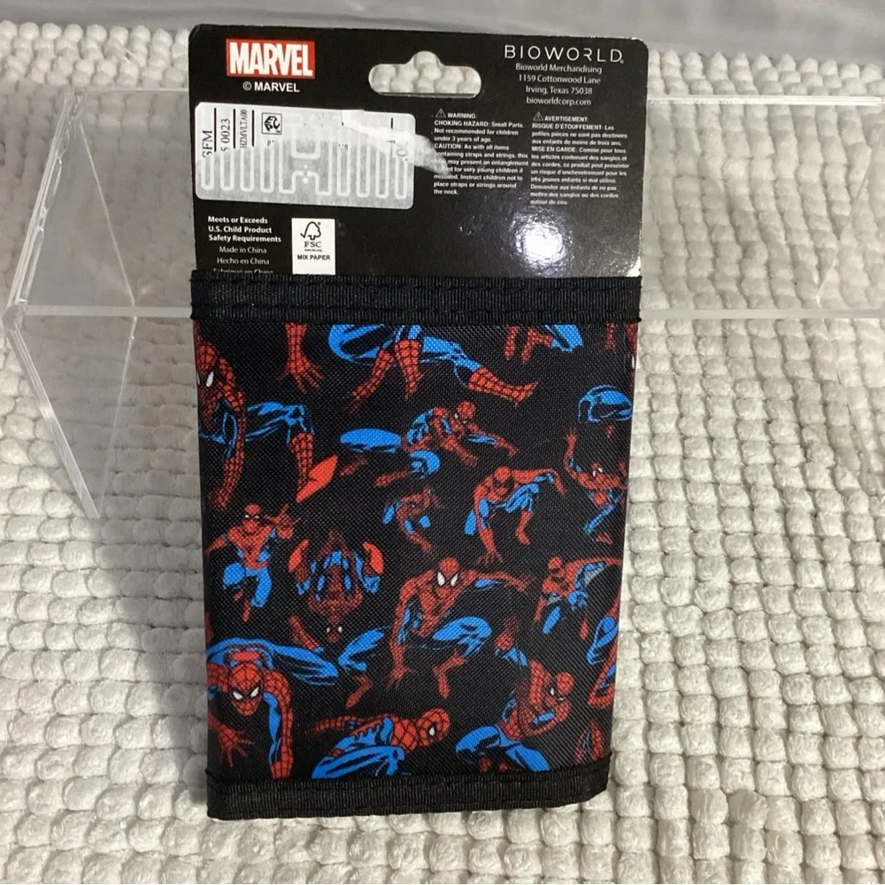 Bioworld Marvel Spider-Man Front Page Trifold Nylon Wallet Hook Loop Close NEW